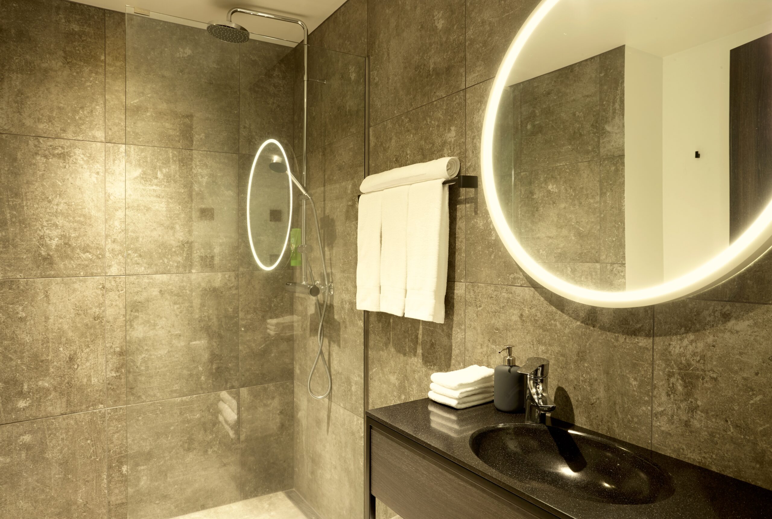 Hotel Amadeus - sevilla Music Tour - Musical Getaways Archive - Photo 3