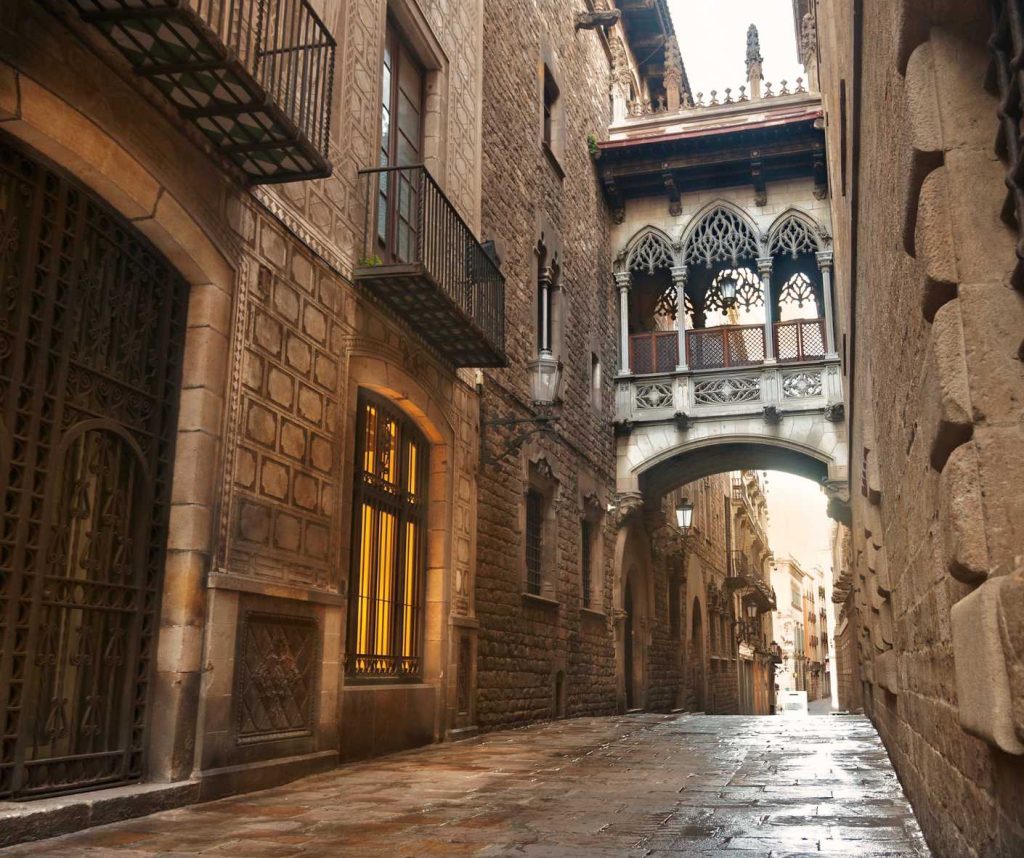 barcelona gothic quarter musical getaways