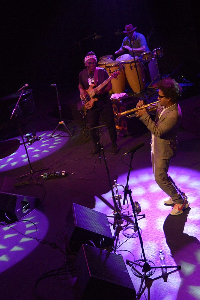 Richard_Bona_JazzFestival_Barts_28_10_2021_©JordiCalveraPhotography_DSC0684_02